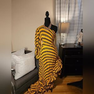 Elegant Yellow and Black One-Shoulder Dress